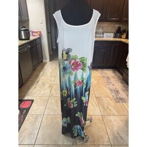 Women’s Multicolor Floral Plus Size Maxi Dress From Avenue Size 18/20